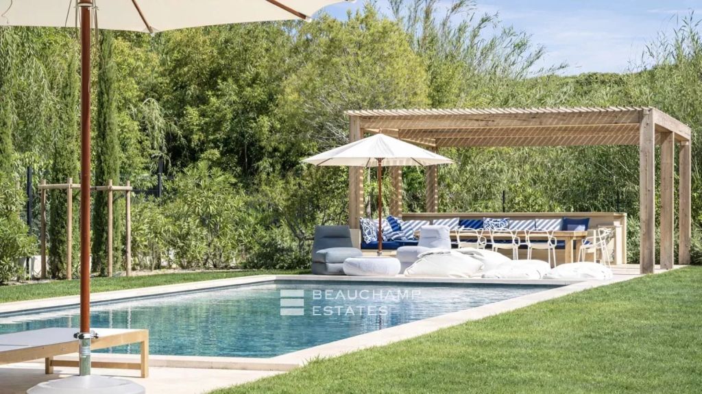 Chic new-build villa just steps from the center of Saint-Tropez and Canoubiers Beach