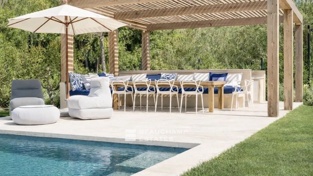 Chic new-build villa just steps from the center of Saint-Tropez and Canoubiers Beach