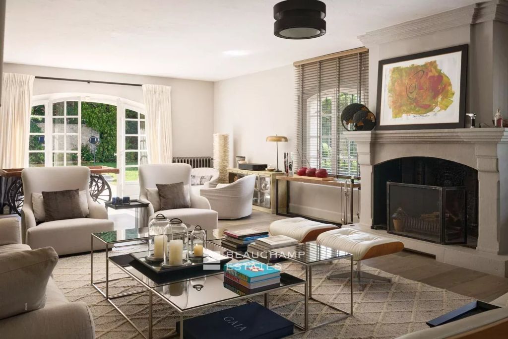 Co-Exclusive – Charming 5-bedroom property – Valbonne