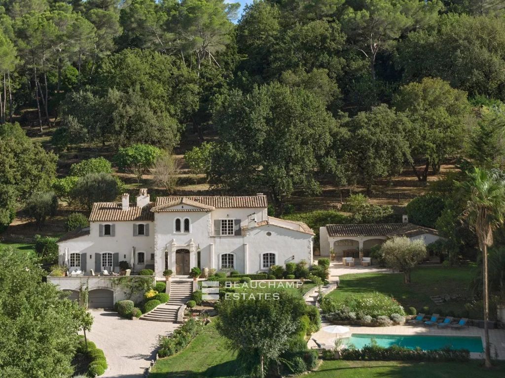 Co-Exclusive – Charming 5-bedroom property – Valbonne