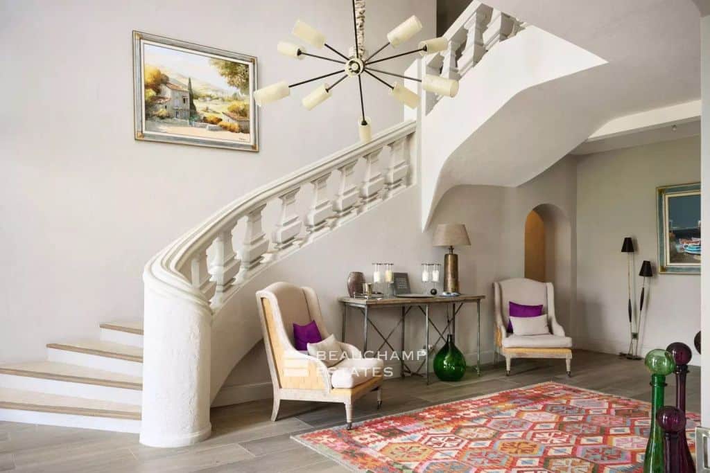 Co-Exclusive – Charming 5-bedroom property – Valbonne