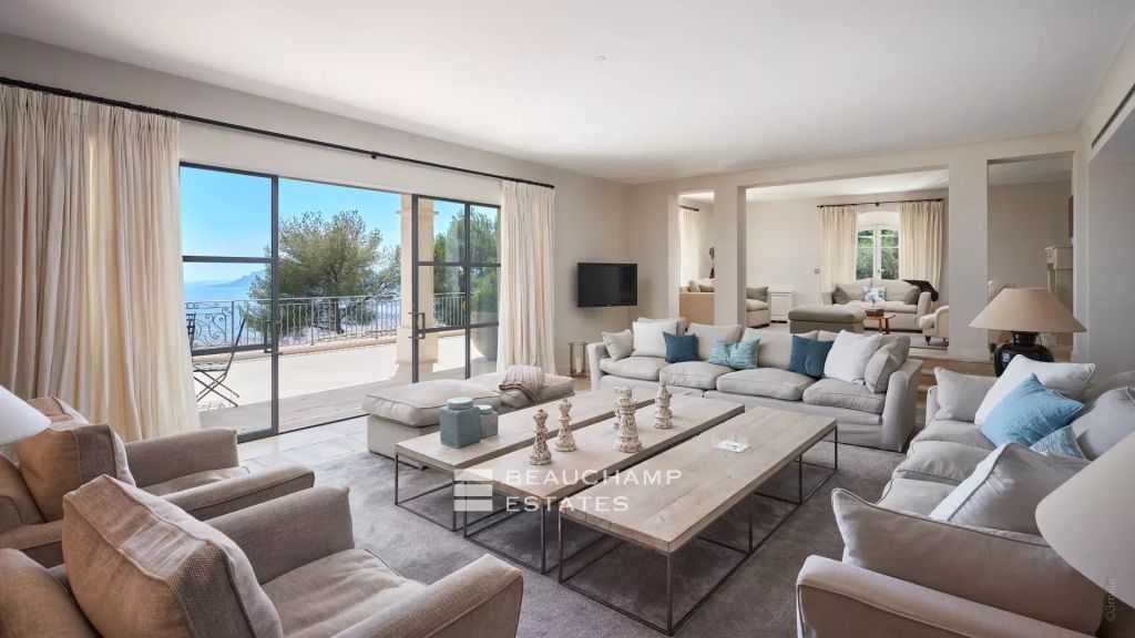 Co-Exclusivity –  Exceptional Provencal Bastide on the heights of Cannes