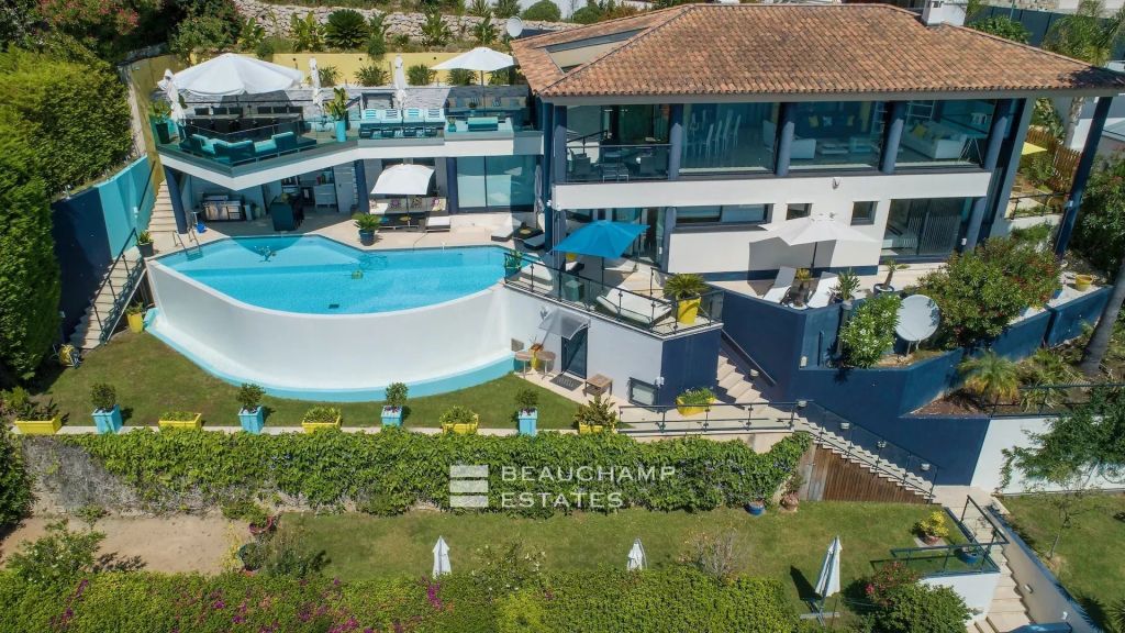 Contemporary 4-bedroom villa with panoramic sea views – Èze