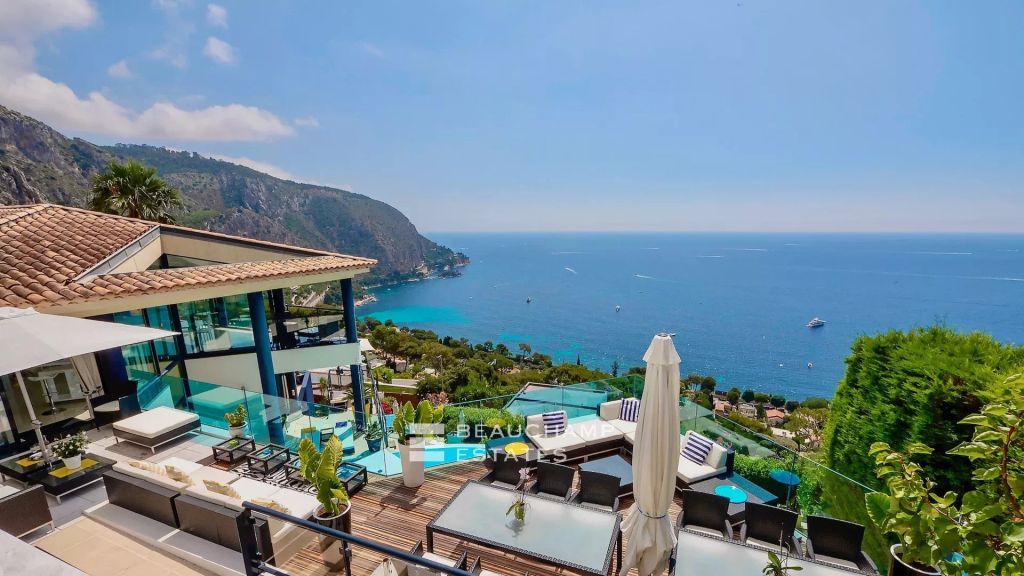 Contemporary 4-bedroom villa with panoramic sea views – Èze