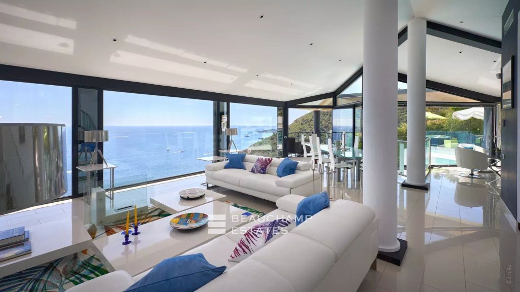 Contemporary 4-bedroom villa with panoramic sea views – Èze