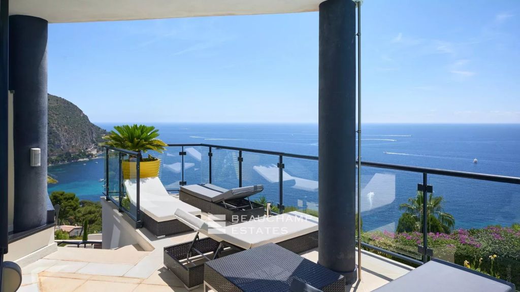 Contemporary 4-bedroom villa with panoramic sea views – Èze
