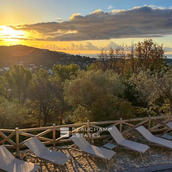 Villa contemporaine 5 chambres avec vue mer – Mougins