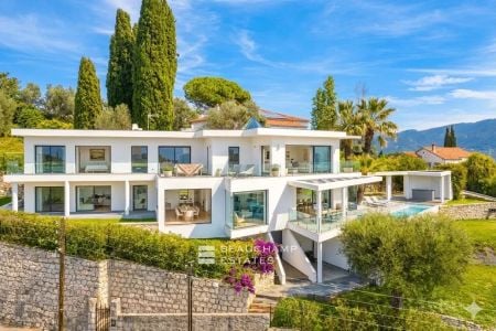 Contemporary 5-Bedroom Villa with Sea View – Nice