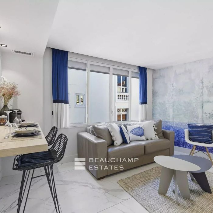 Contemporary apartment – Cannes Centre