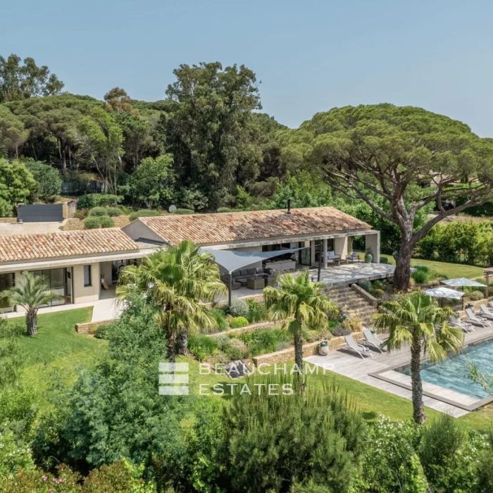 Contemporary villa in the heart of a prestigious area of ​​Ramatuelle