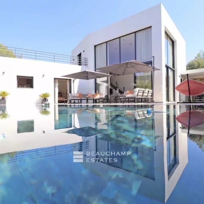 Villa contemporaine à Valbonne