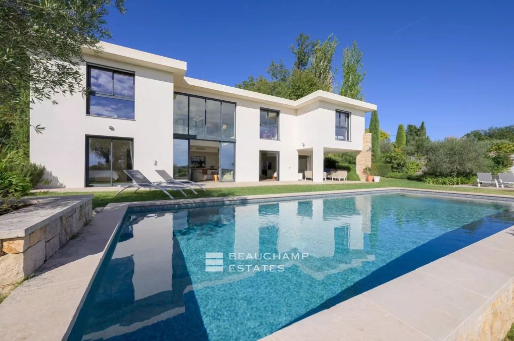 Contemporary Villa with Stunning Golf Views – Valbonne