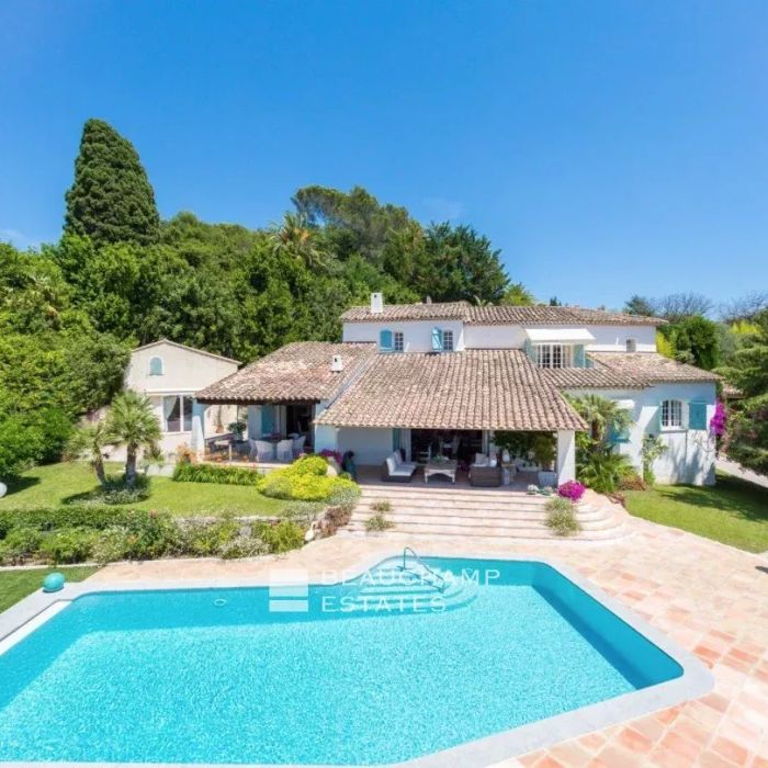 BELLE PROPRIÉTÉ DANS UN DOMAINE PRIVÉ RECHERCHÉ