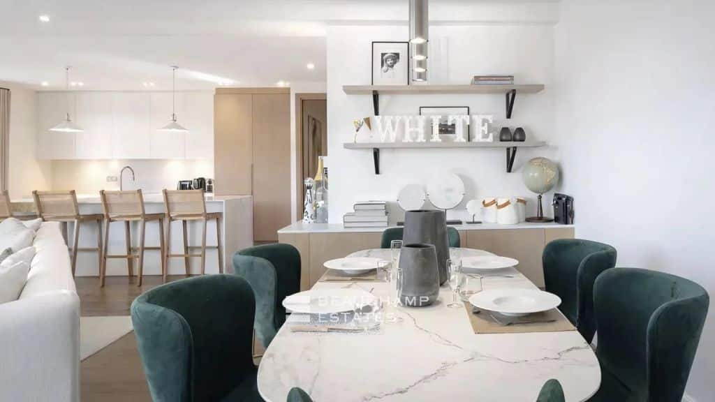 Elegant contemporary villa enjoying views over the village, in the heart of Saint-Tropez