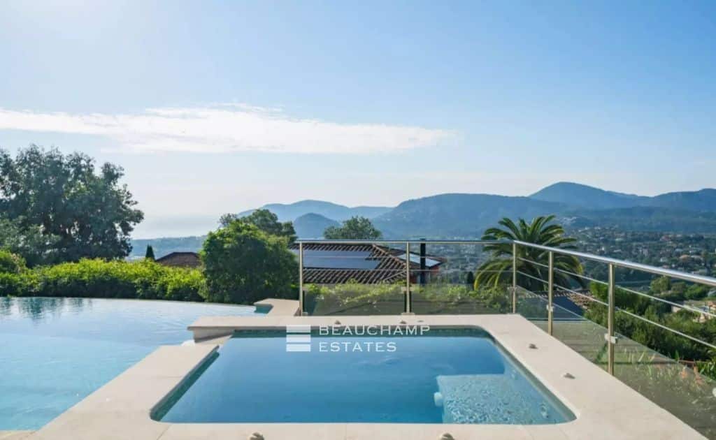 Elegant Residence with Sea Views on the Heights of Mandelieu-la-Napoule