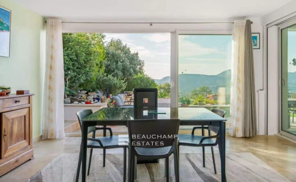 Elegant Residence with Sea Views on the Heights of Mandelieu-la-Napoule