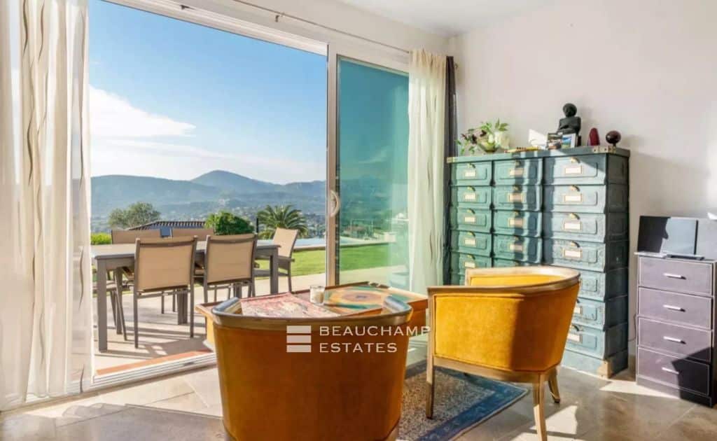 Elegant Residence with Sea Views on the Heights of Mandelieu-la-Napoule