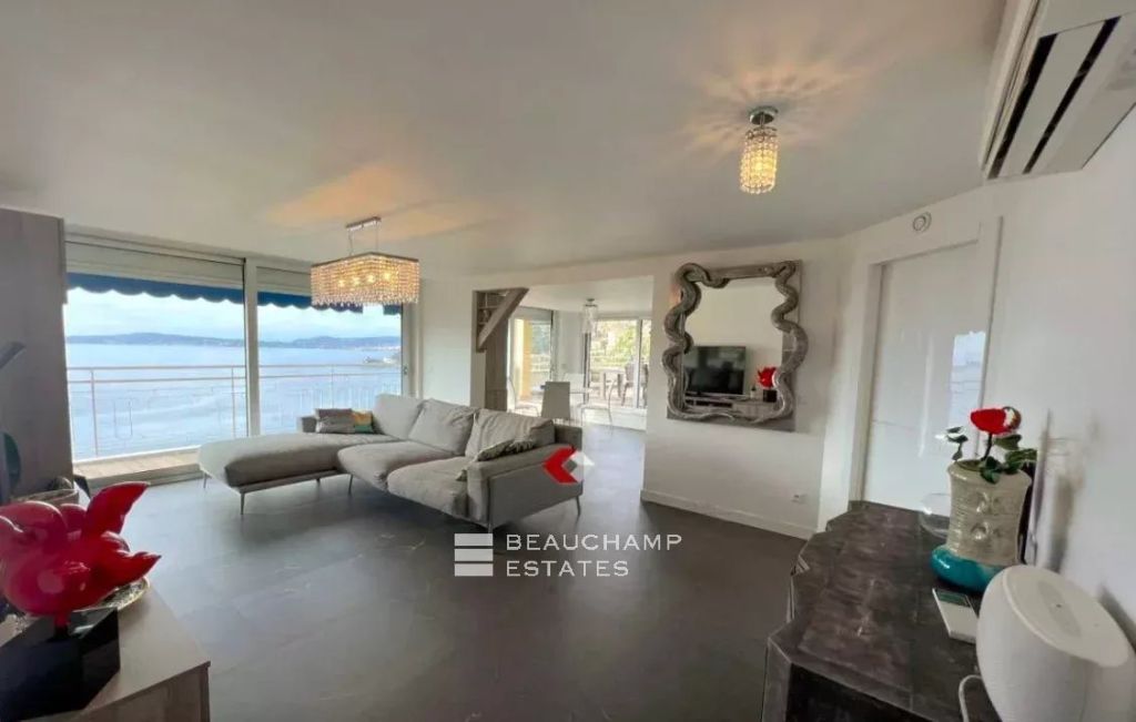 Elegant Sea View Apartment