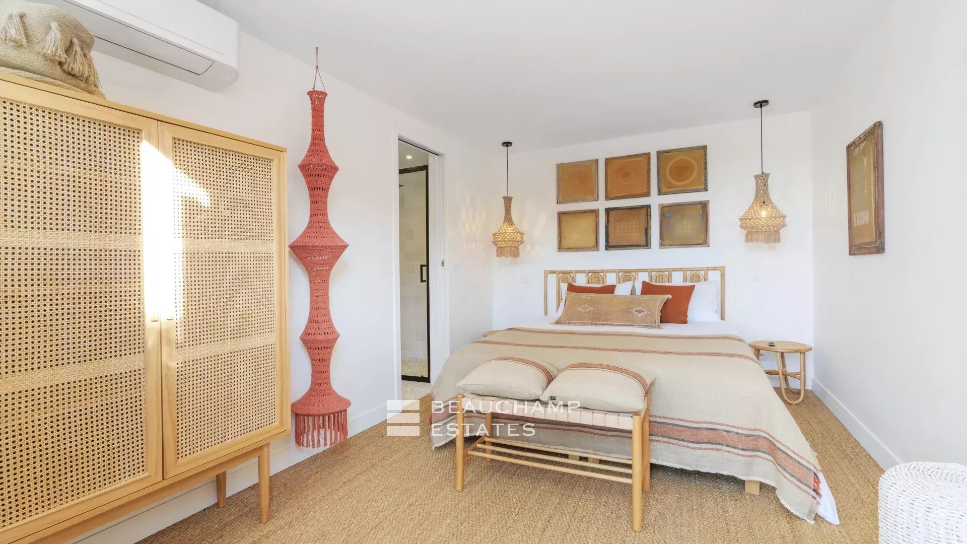 Exceptional Bastide for Rent – Private Domain of Les Graniers in the heart of Saint-Tropez Exceptional Bastide for Rent – Private Domain of Les Graniers in the heart of Saint-Tropez