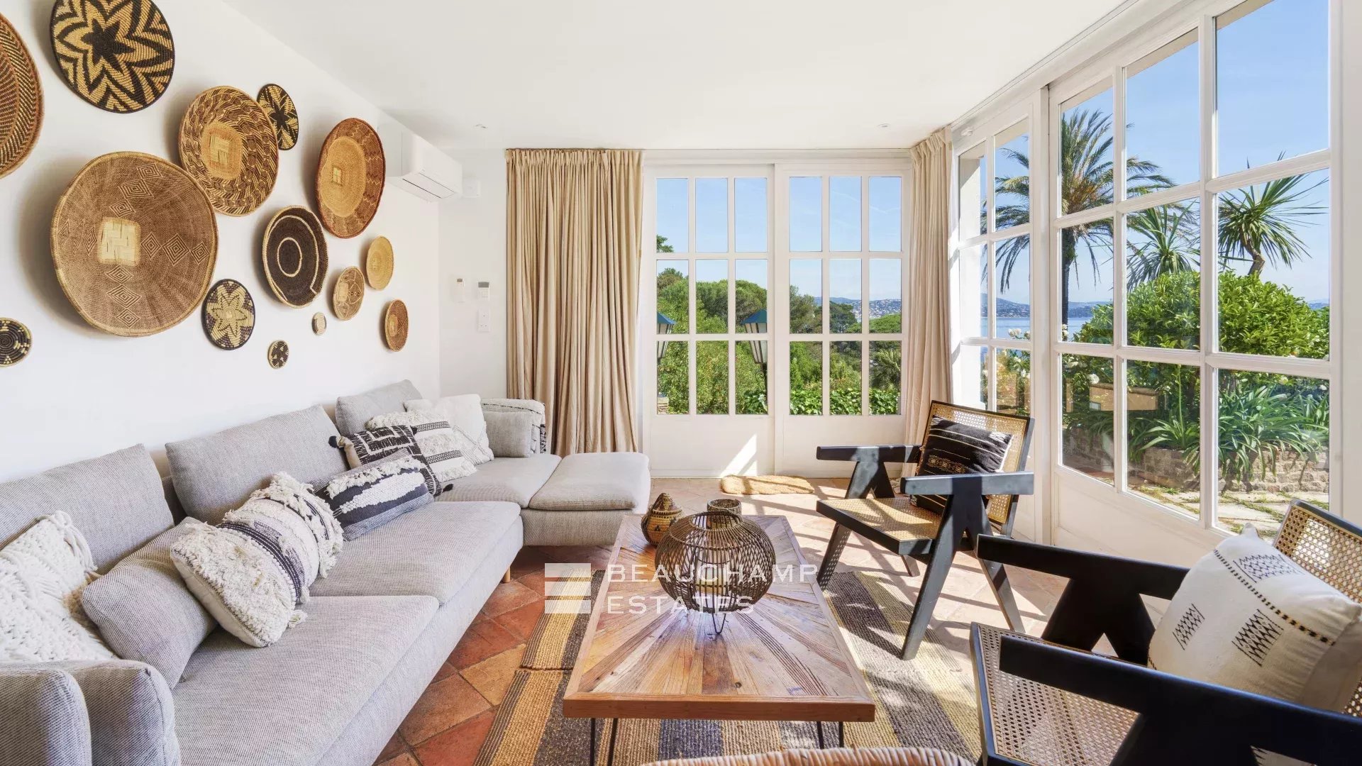 Exceptional Bastide for Rent – Private Domain of Les Graniers in the heart of Saint-Tropez Exceptional Bastide for Rent – Private Domain of Les Graniers in the heart of Saint-Tropez