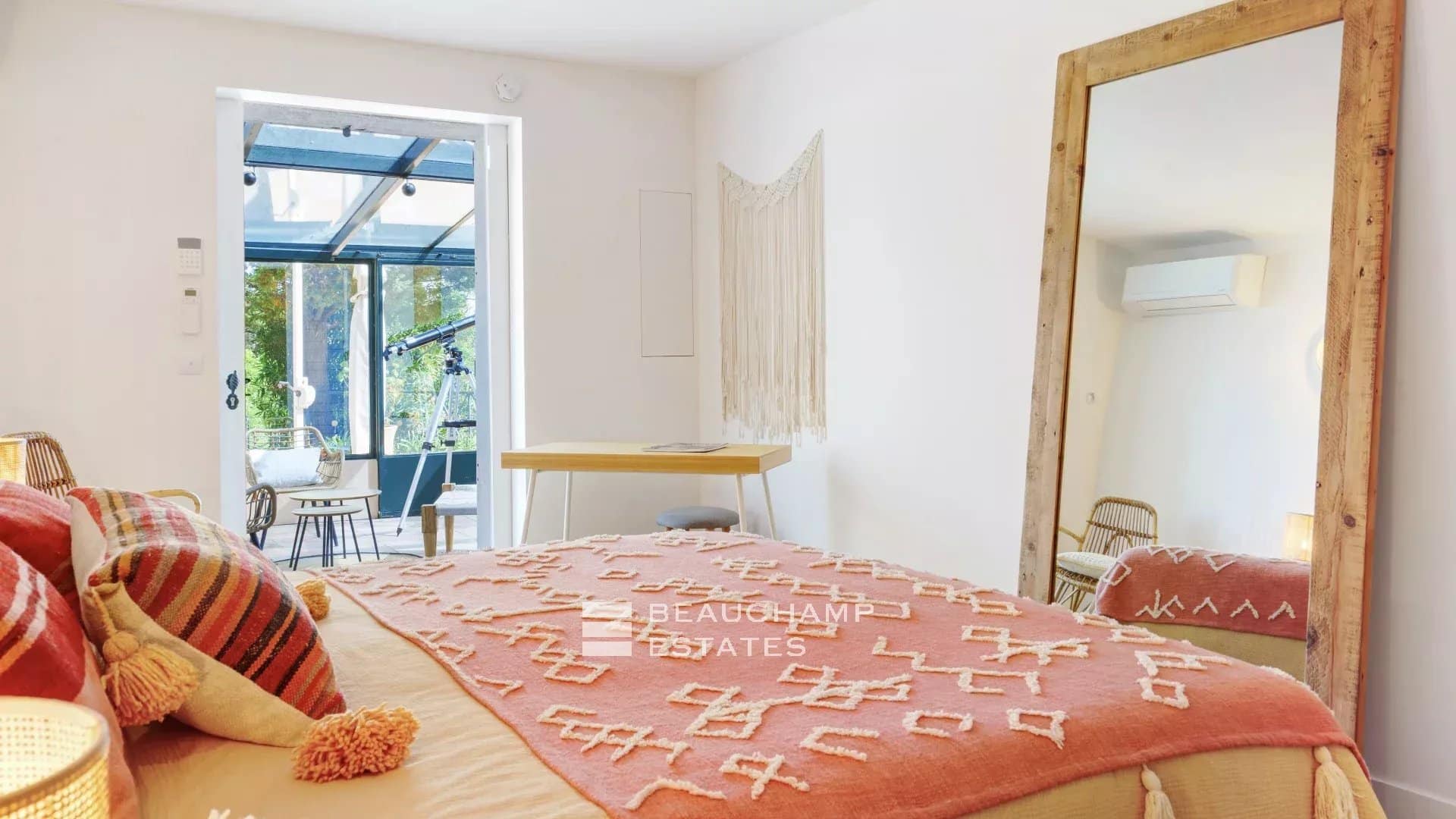 Exceptional Bastide for Rent – Private Domain of Les Graniers in the heart of Saint-Tropez Exceptional Bastide for Rent – Private Domain of Les Graniers in the heart of Saint-Tropez