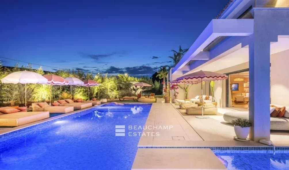 Exceptional Contemporary Villa in a Gated Estate