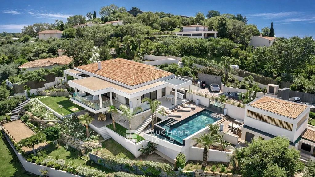 Exceptional contemporary villa set within a secure domain, enjoying panoramic views over the Saint-Tropez Bay.