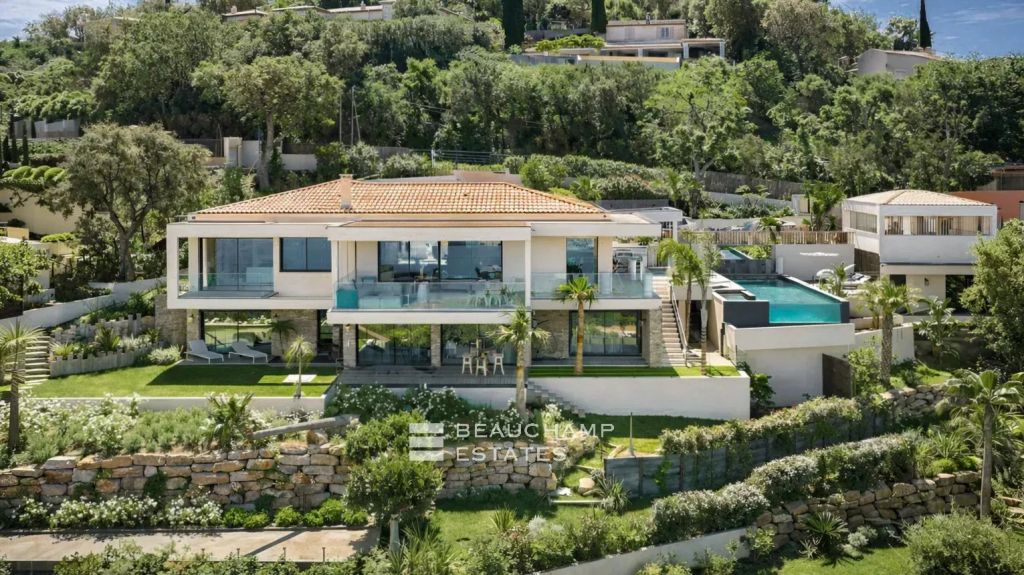 Exceptional contemporary villa set within a secure domain, enjoying panoramic views over the Saint-Tropez Bay.