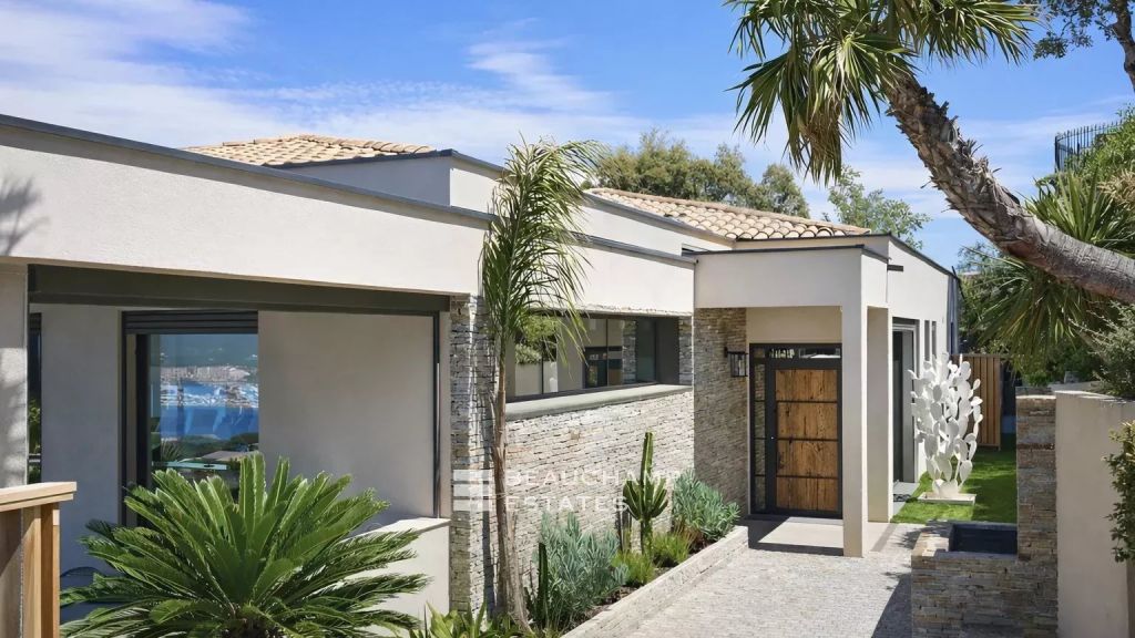 Exceptional contemporary villa set within a secure domain, enjoying panoramic views over the Saint-Tropez Bay.