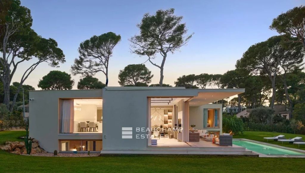 Exceptional Features – New Contemporary Villa, Cap d’Antibes, 4 Bedrooms, Pool & Spa