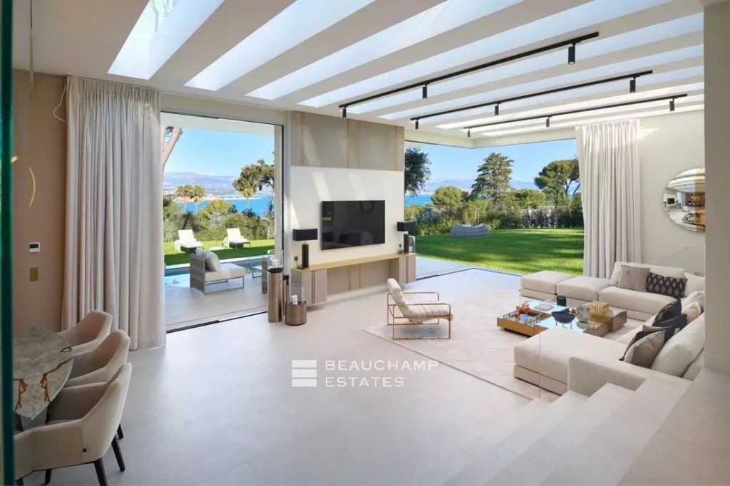 Exceptional Features – New Contemporary Villa, Cap d’Antibes, 4 Bedrooms, Pool & Spa