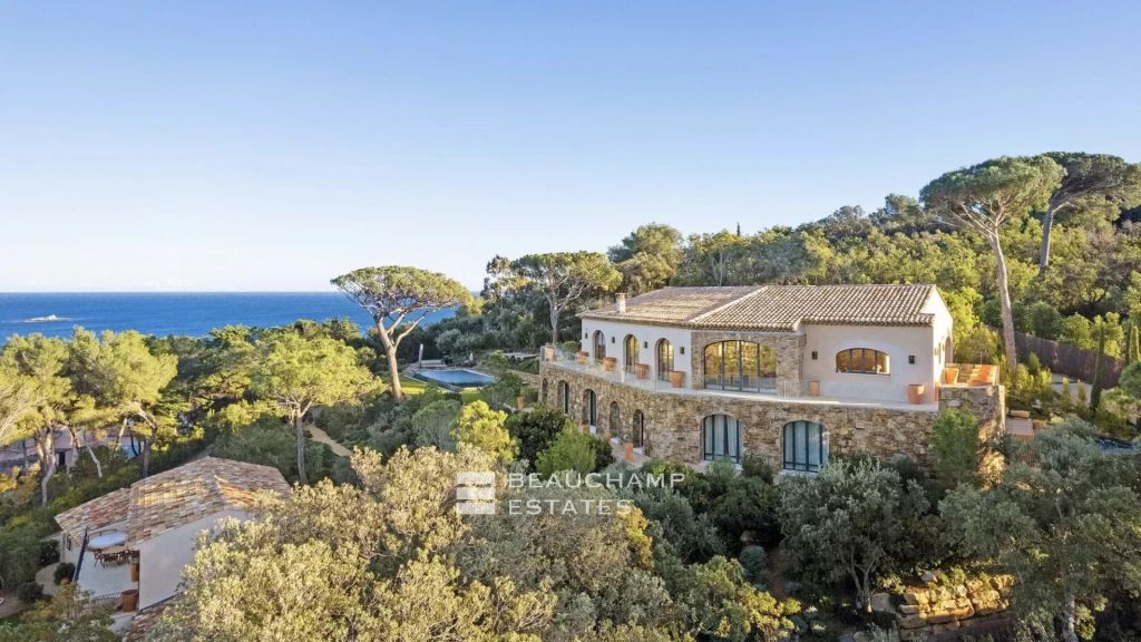 Exceptional luxury  domain in Saint-Tropez near the beach