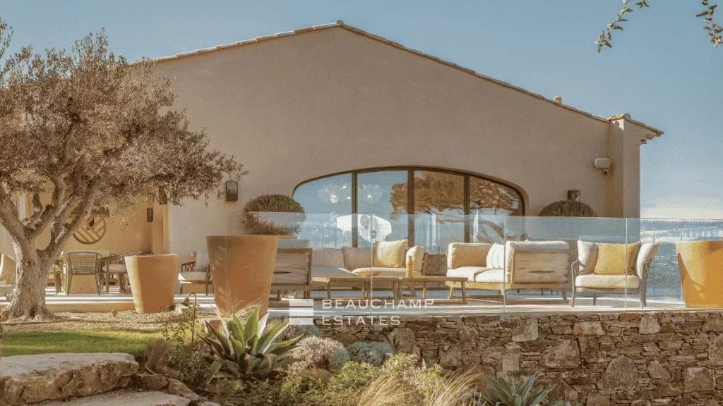 Exceptional luxury  domain in Saint-Tropez near the beach