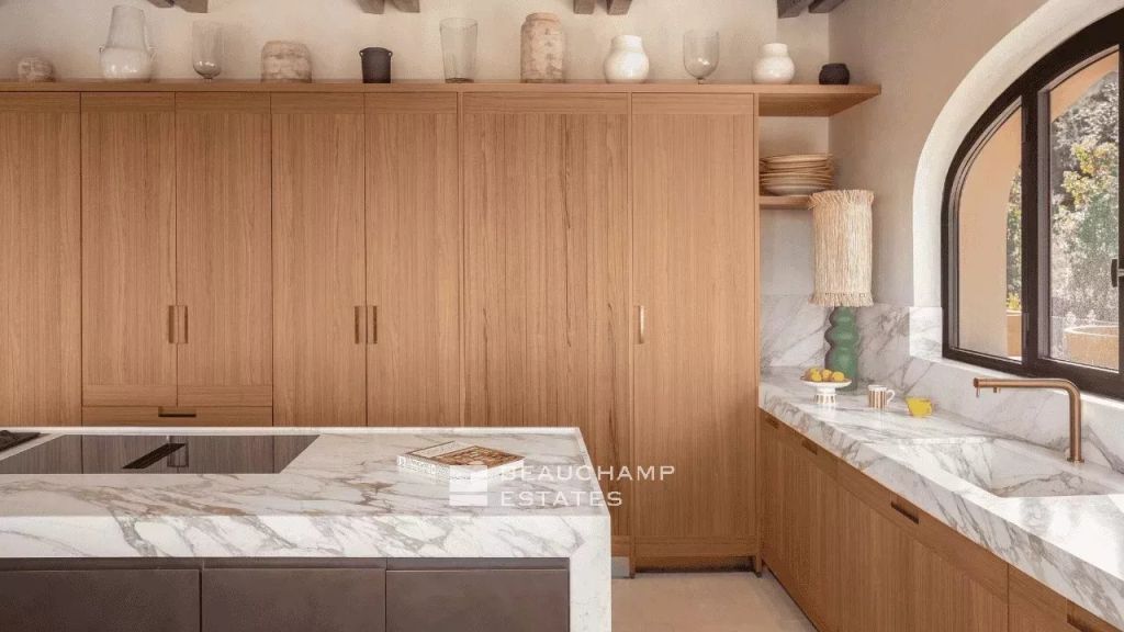 Exceptional luxury  domain in Saint-Tropez near the beach