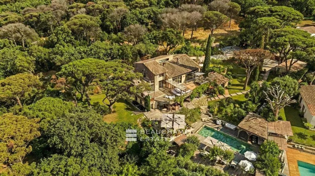 Exceptional Private Estate at the Gateway to Saint-Tropez