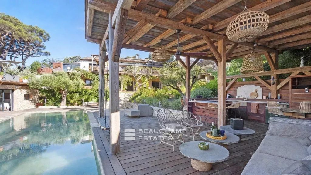 Exceptional Private Estate at the Gateway to Saint-Tropez