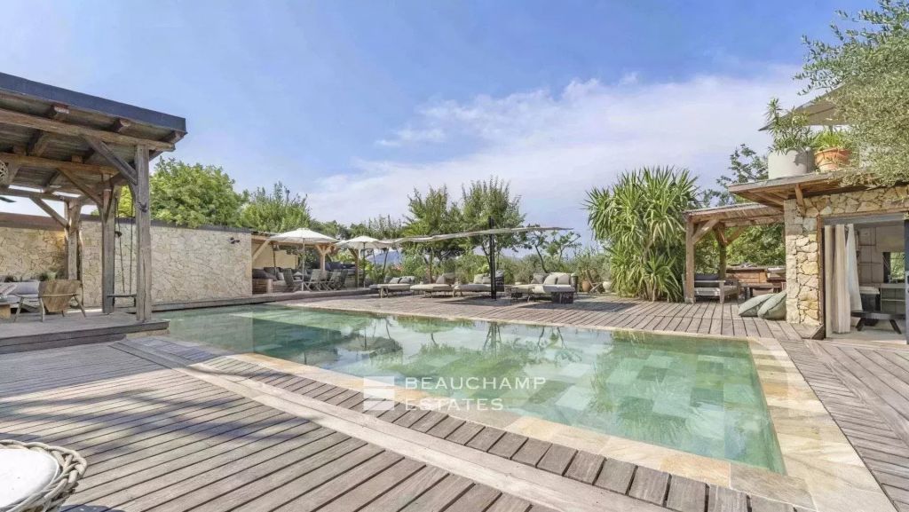 Exceptional Private Estate at the Gateway to Saint-Tropez