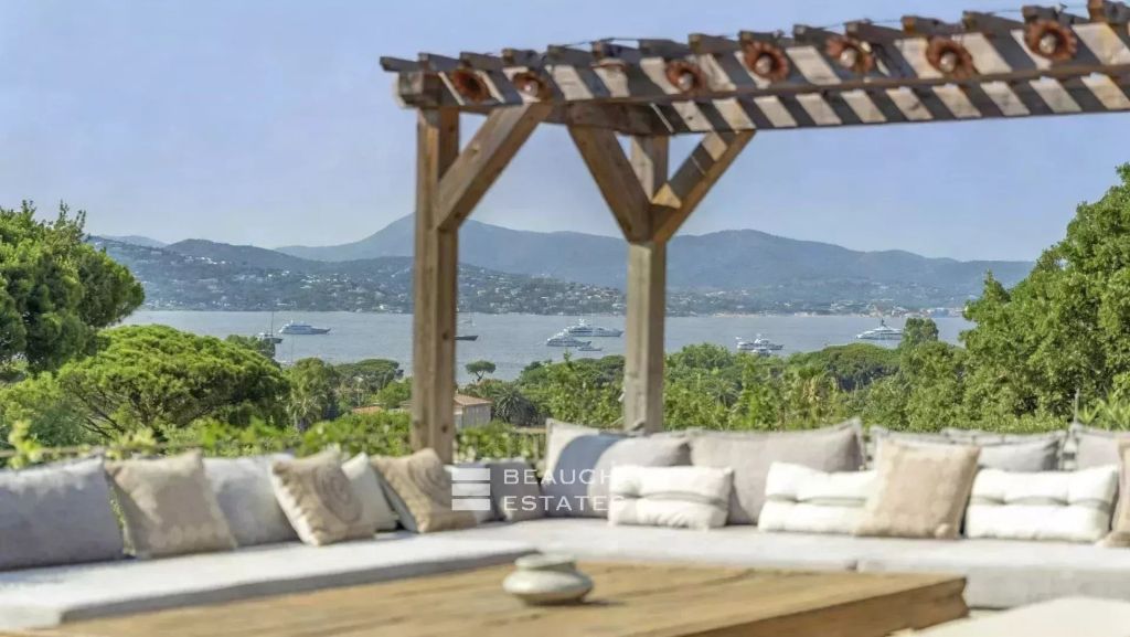 Exceptional Private Estate at the Gateway to Saint-Tropez