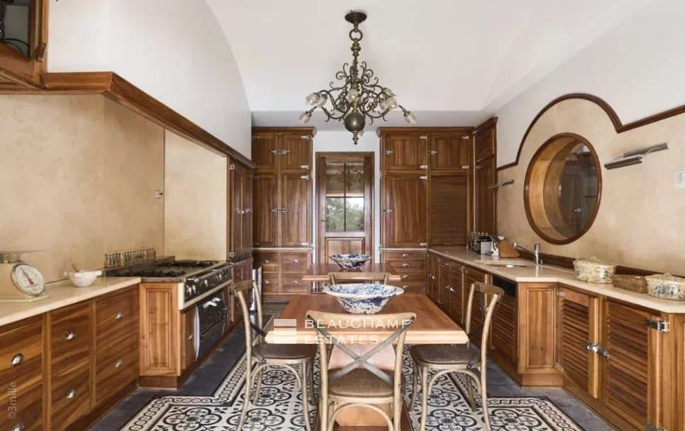 Exceptional Property Near Pampelonne Beach