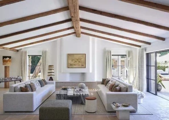 Exceptional Provençal Estate Just 5 Minutes from Saint-Tropez Center