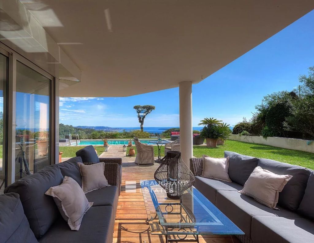 EXCEPTIONAL RESIDENCE WITH BREATHTAKING SEA VIEW