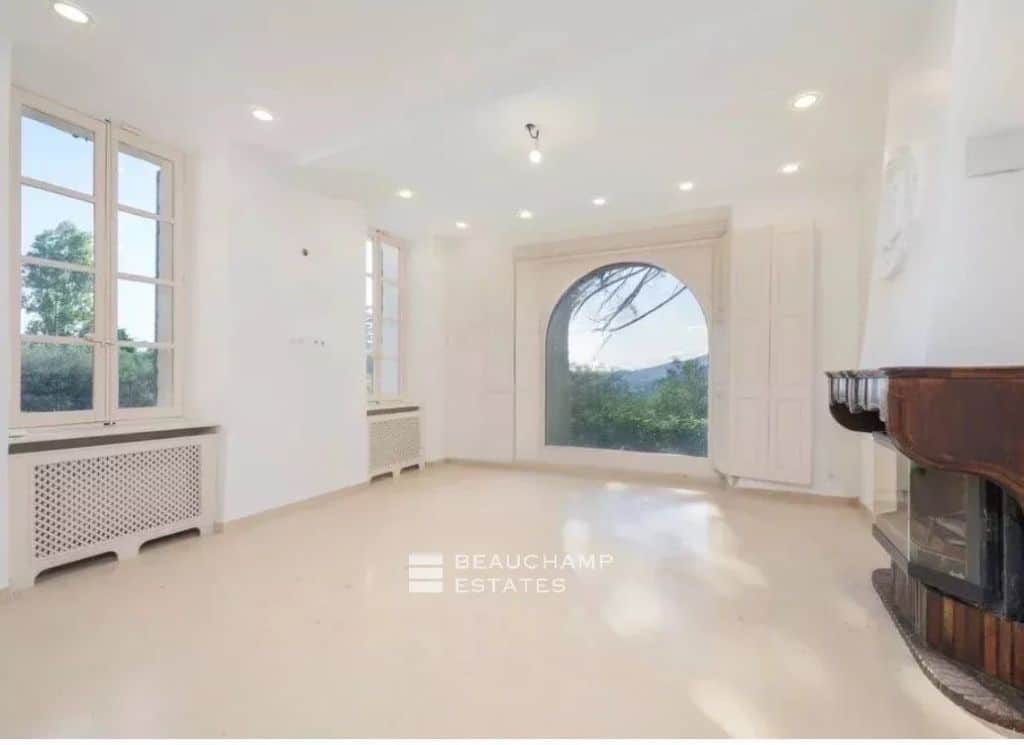 Exceptional Restored Bastide in the Grasse Countryside