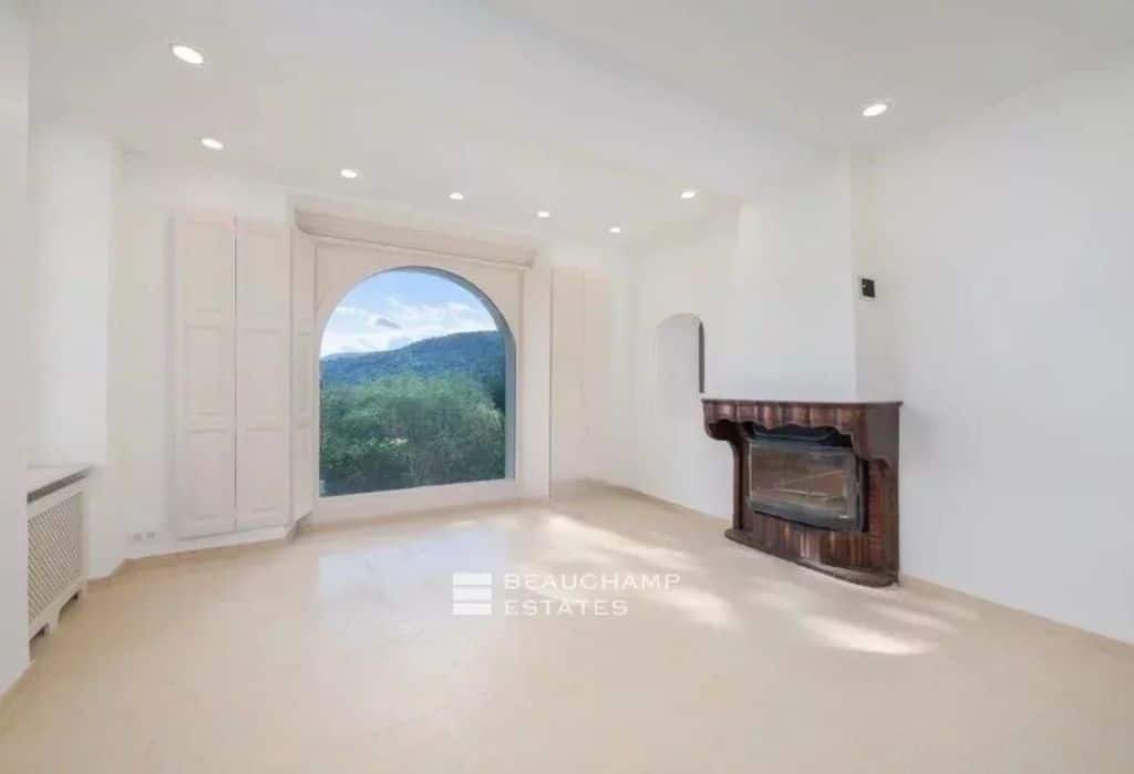 Exceptional Restored Bastide in the Grasse Countryside