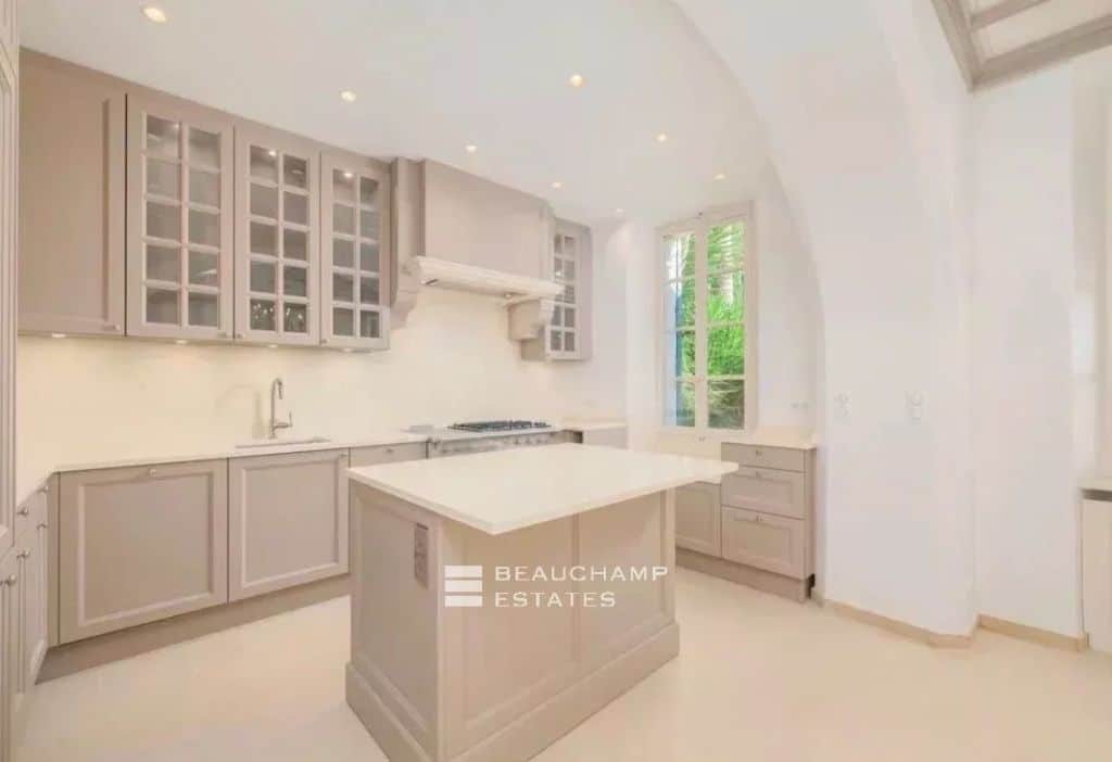 Exceptional Restored Bastide in the Grasse Countryside