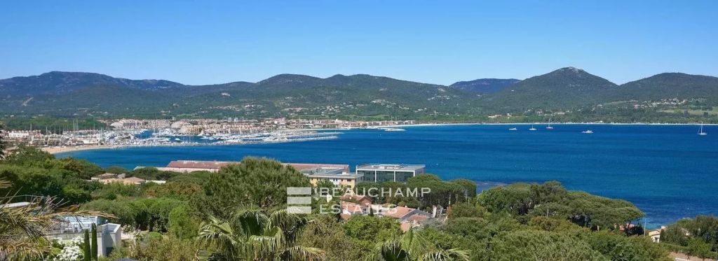 Exceptional villa with panoramic sea view