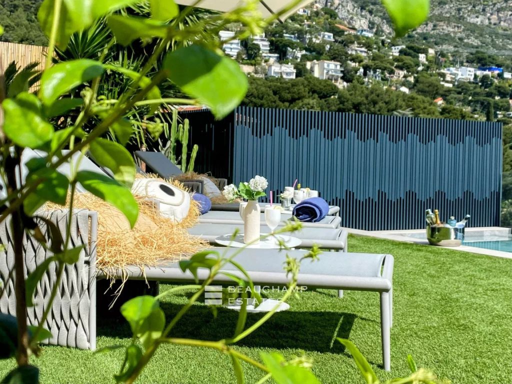 Exceptional Villa with Panoramic Views – Near Monaco