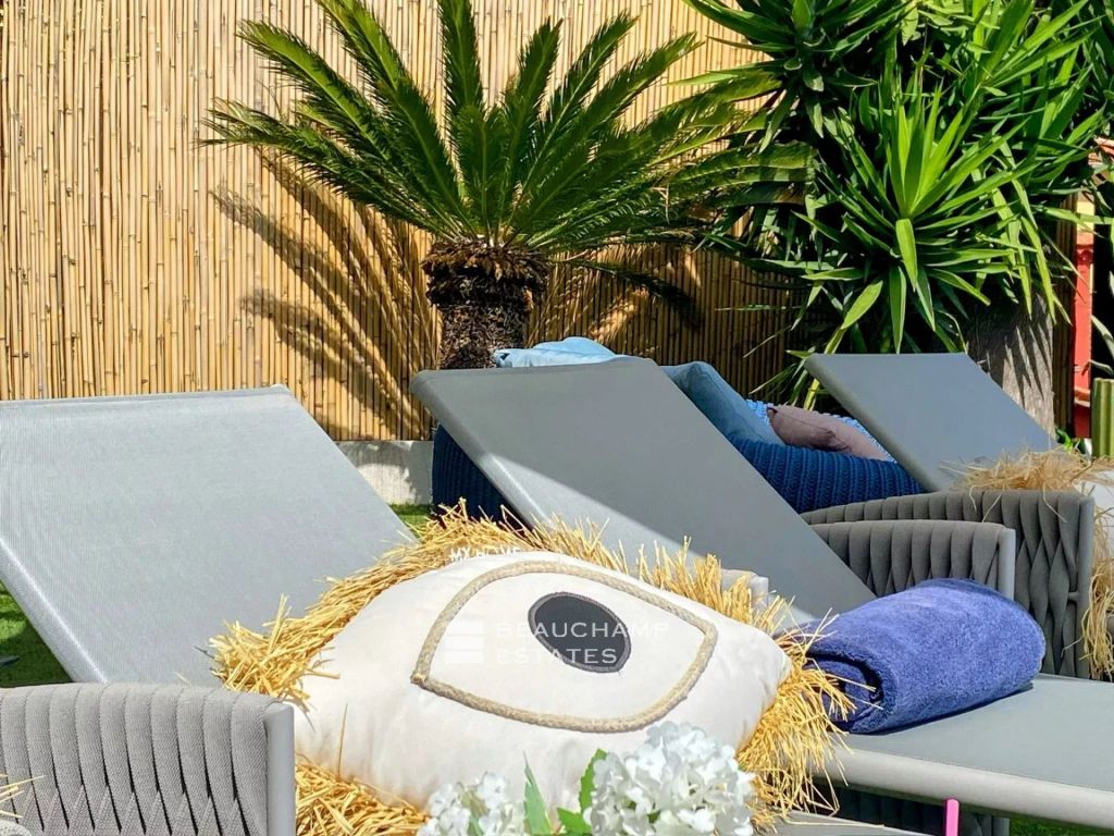 Exceptional Villa with Panoramic Views – Near Monaco