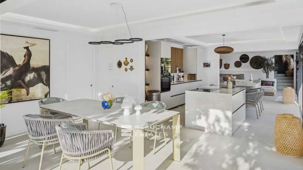 Contemporary 4-Bedroom Villa with Panoramic Sea View – Èze