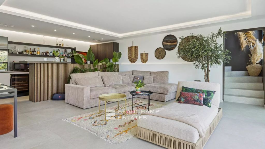 Contemporary 4-Bedroom Villa with Panoramic Sea View – Èze