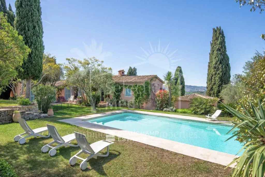 EXCEPTIONNELLE PROPRIÉTÉ PROVENÇALE